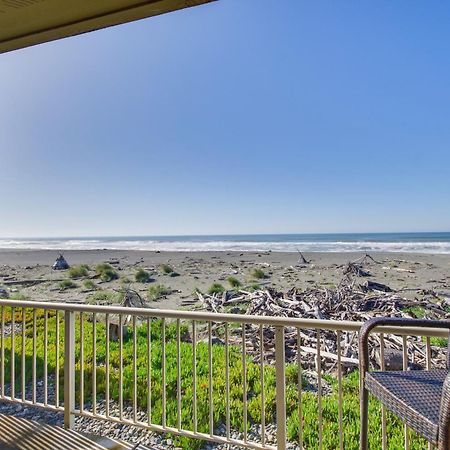 Quiet Waterfront Escape With Hot Tub And Beach Access! Голд-Бич Экстерьер фото